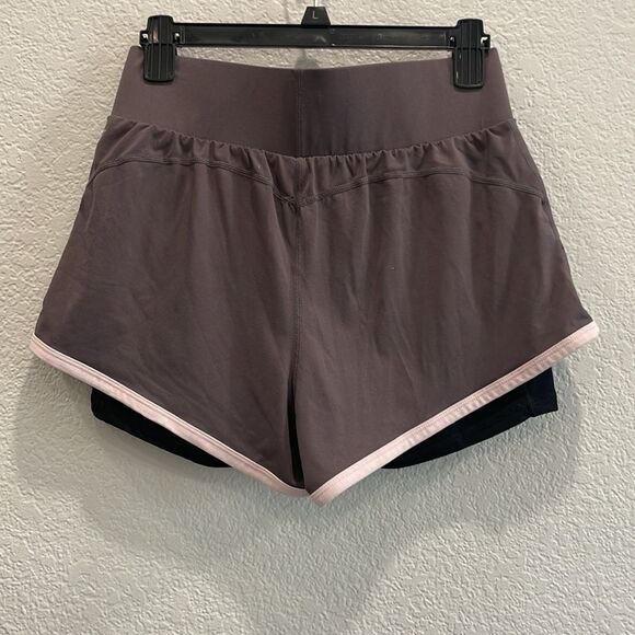 Fabletics Olesia 2 in 1 Running Short in Shadow/Petal/Black Size Medium - Picture 4 of 7